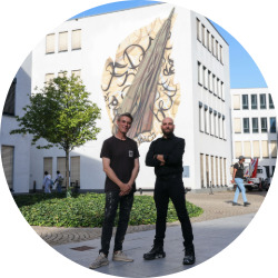 News 13,5 Meter hohes Mural schmückt VHS-Fassade
