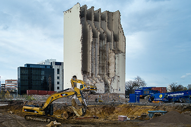 Henninger_Turm_Klaus_Bruns_250pxh.jpg Henninger_Turm_Klaus_Bruns_250pxh.jpg